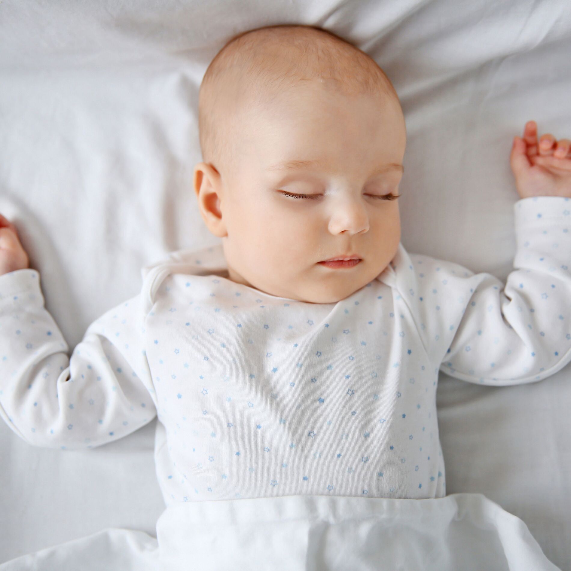Album cover of Tranquil Baby Threads: Lofi Soundscape for Peaceful Sleep