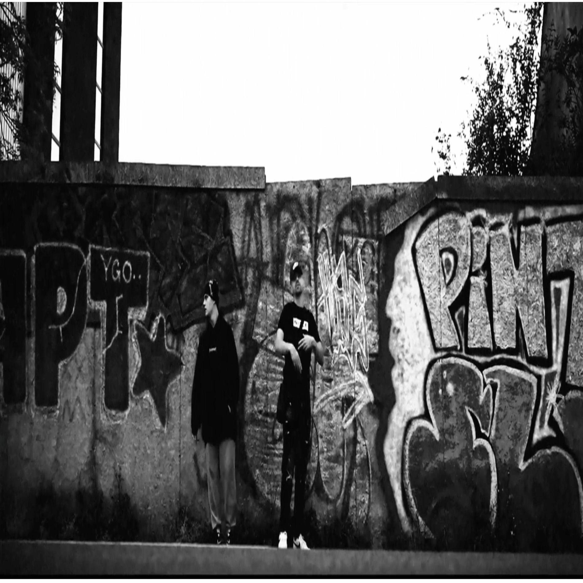 Album cover of TROUBLED THOUGHTS (feat. CEZ)