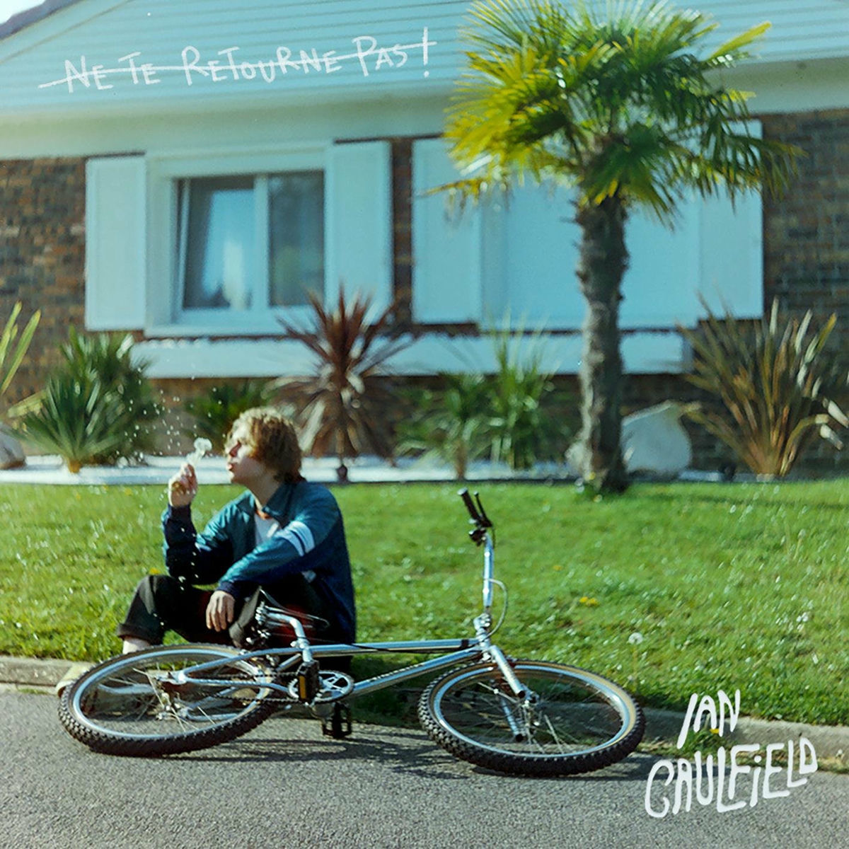 Album cover of Ne te retourne pas