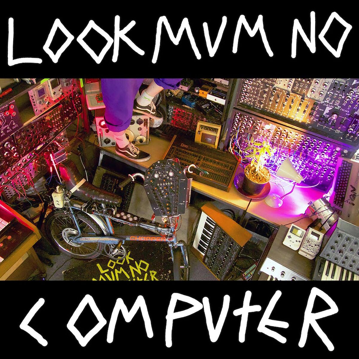 Album cover of Look Mum No Mixtape