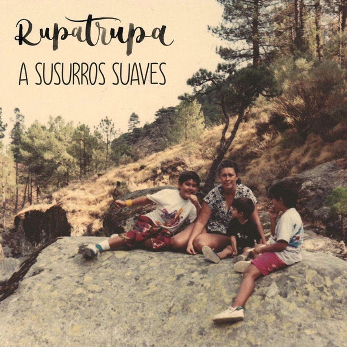 Album cover of A Susurros Suaves