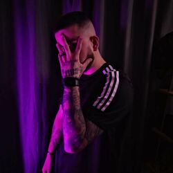 Cover of Mi-a luat ceva ani (feat. RARESHH)