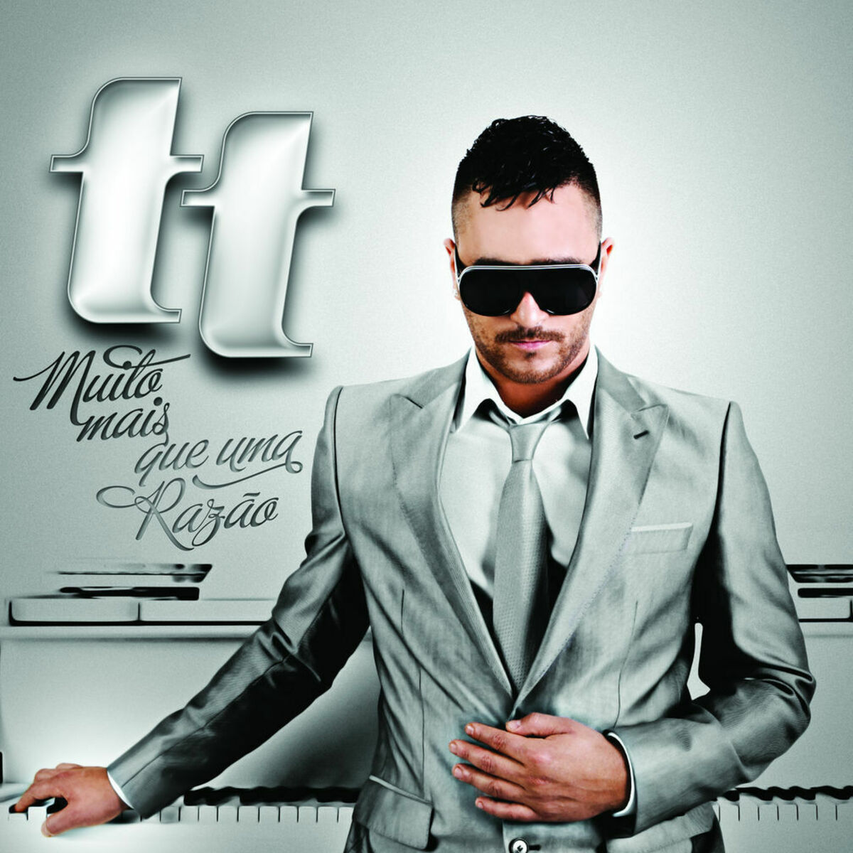 Album cover of Muito Mais Que Uma Razão