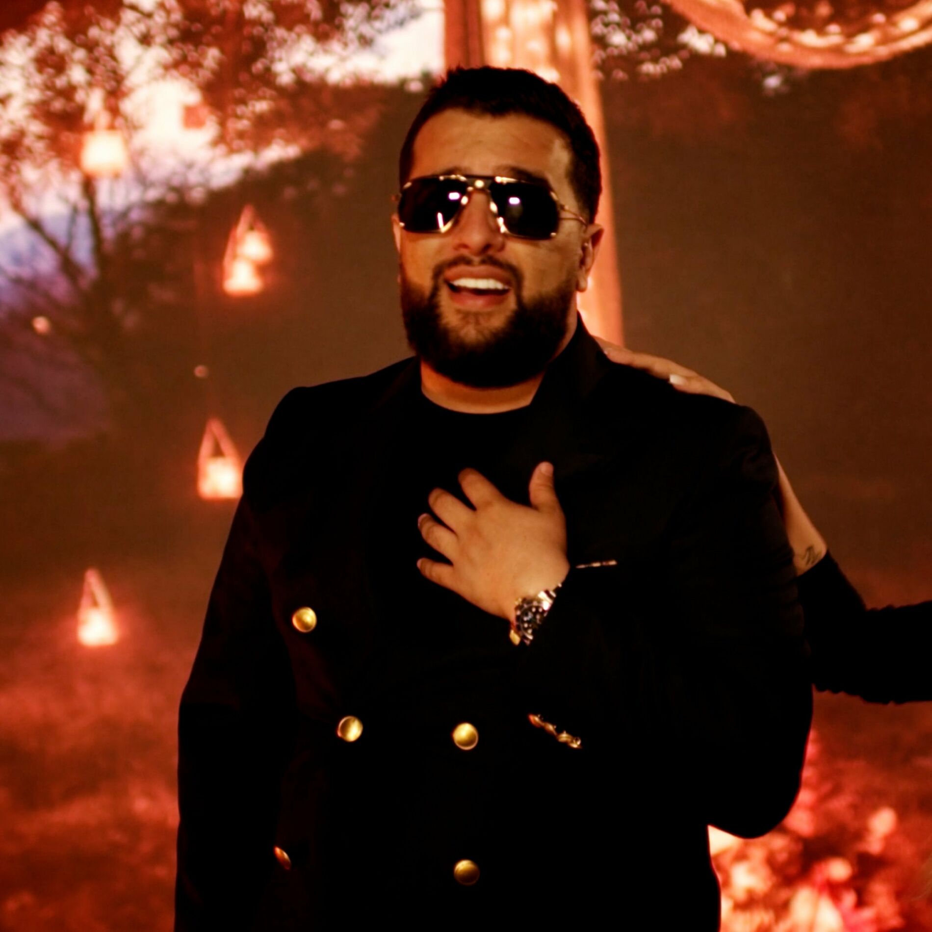 Album cover of Buzele Cu Rosu Inchis