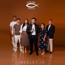 Cover of Medley 4: Que No Se Apague El Fuego / Mi Gigante / El Lirio De Los Valles (feat. Exequiel Henriquez)