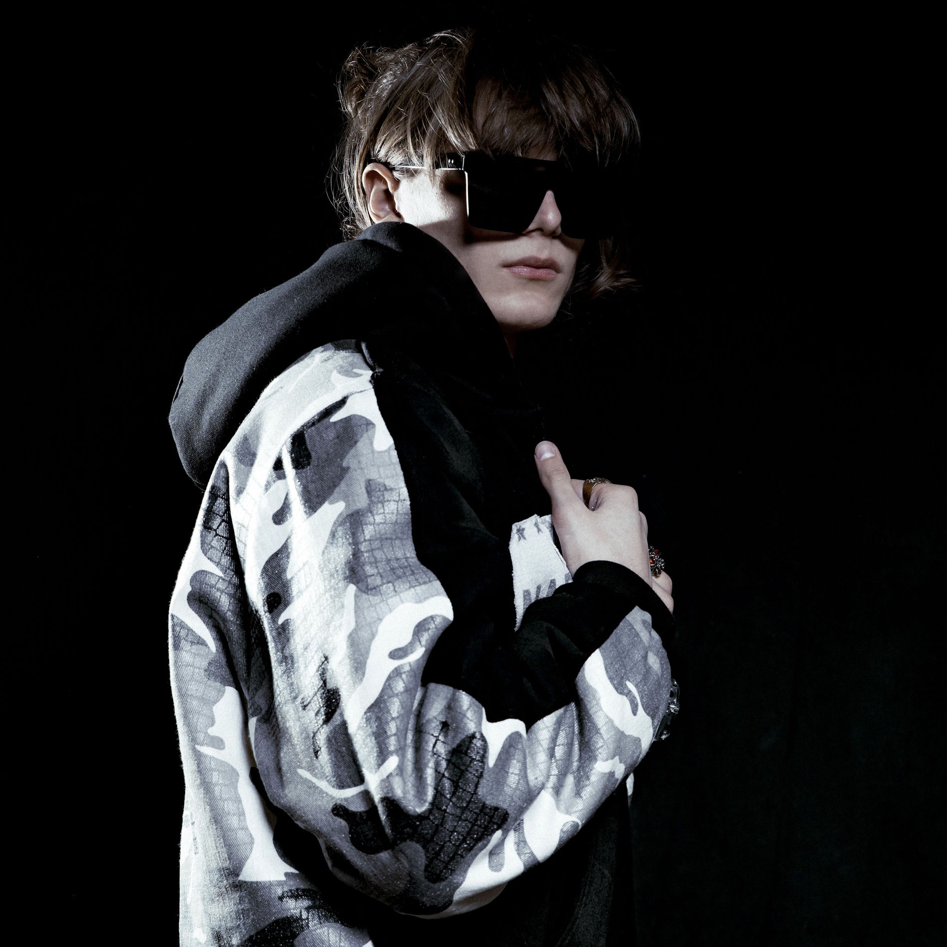 希少！　dirtybox ボーンスウェット　m Dirty - KRISTIEE | Deezer