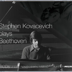 Cover of Stephen Kovacevich plays Beethoven