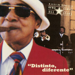Cover of Distinto, diferente
