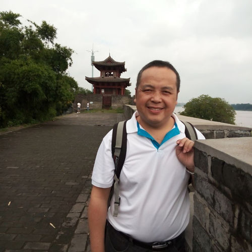 小城有大爱