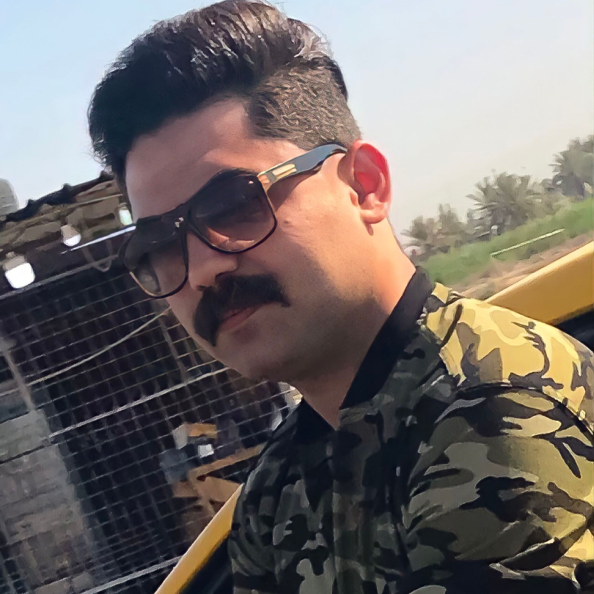 Album cover of خايب اخطفني بضحكتك