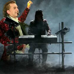 Cover of Casi Siempre Estoy Pensando En Ti (Versión extendida)