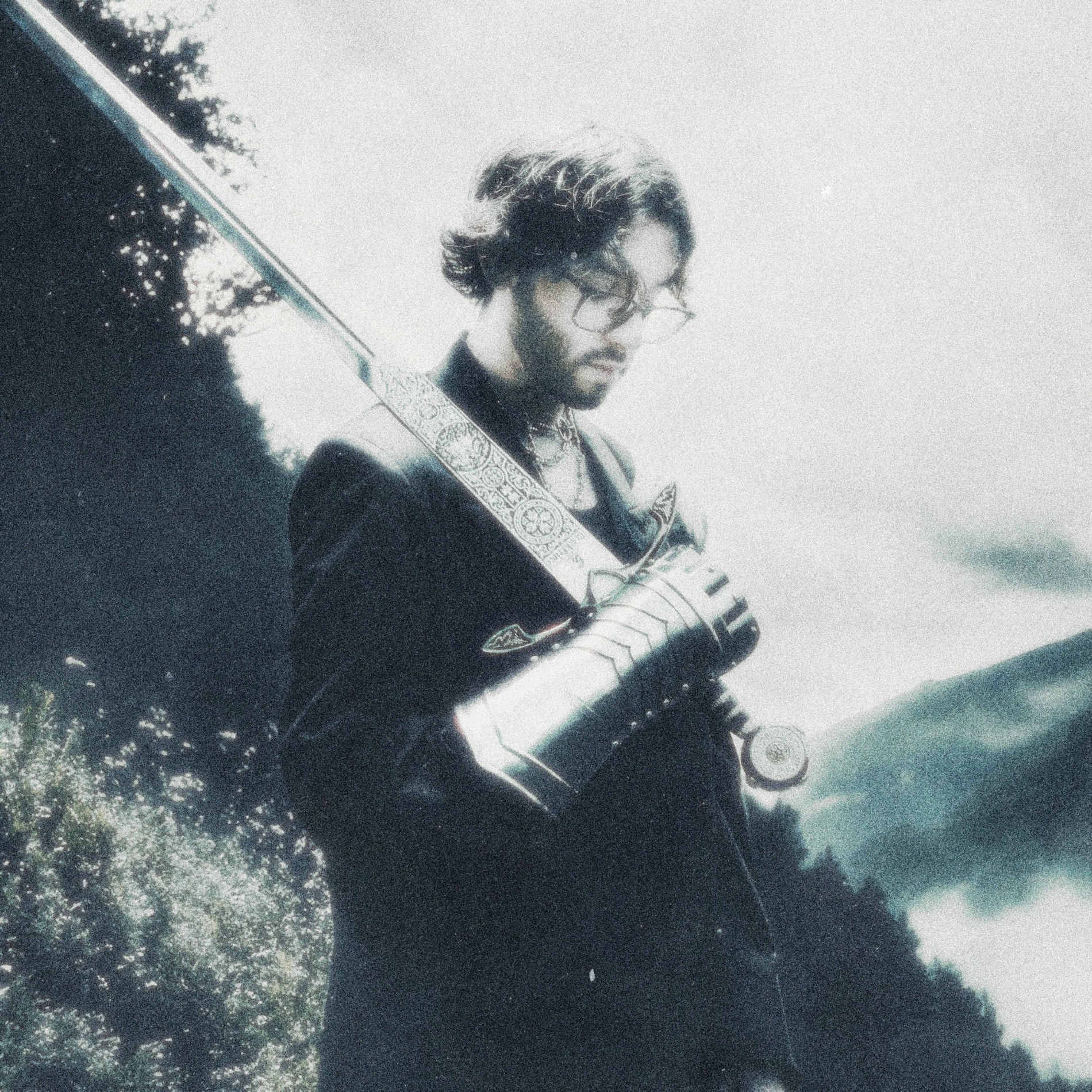 Album cover of MAKE THE ANGELS CRY (Hoodtrap / Mylancore Remix)