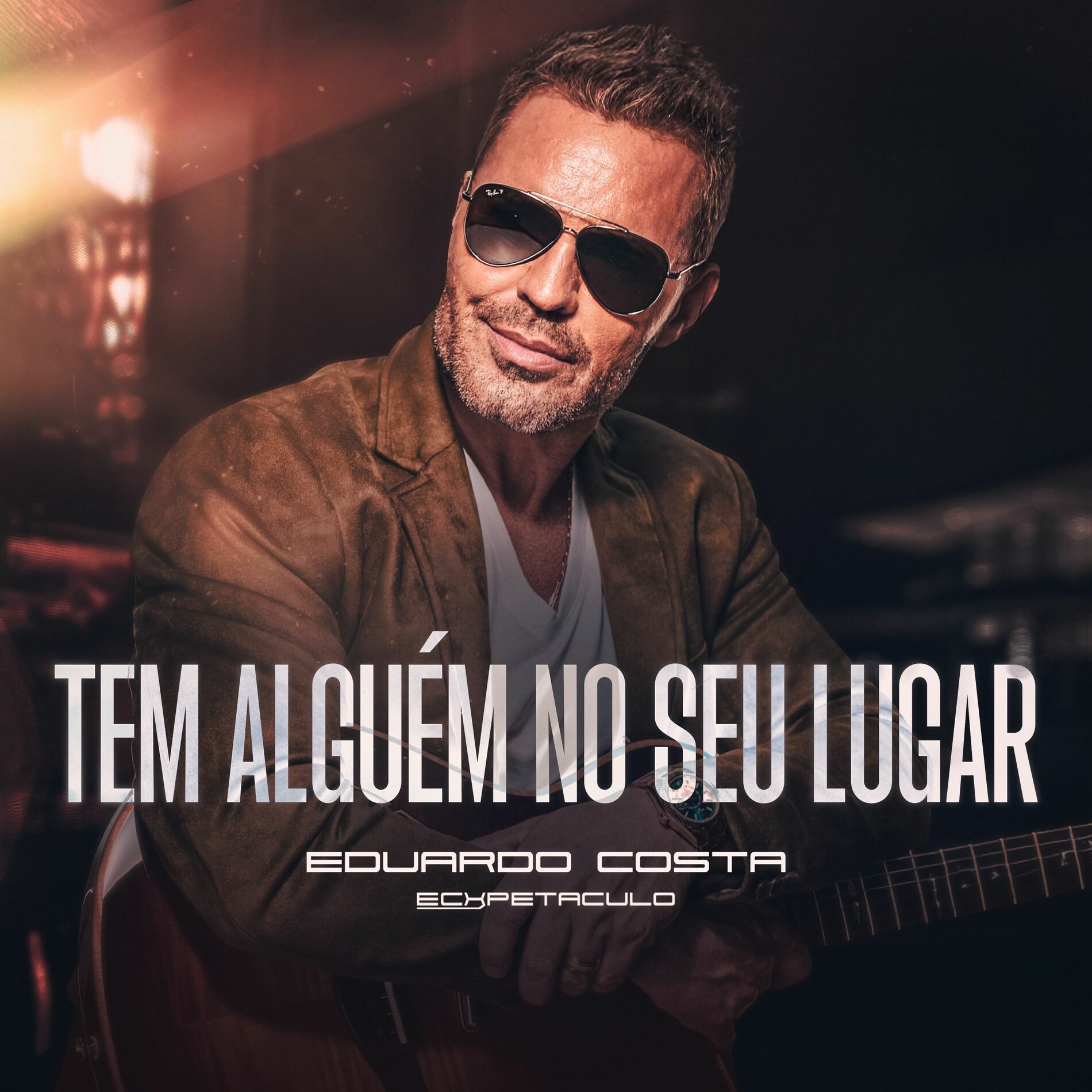 Album cover of Tem Alguém no Seu Lugar