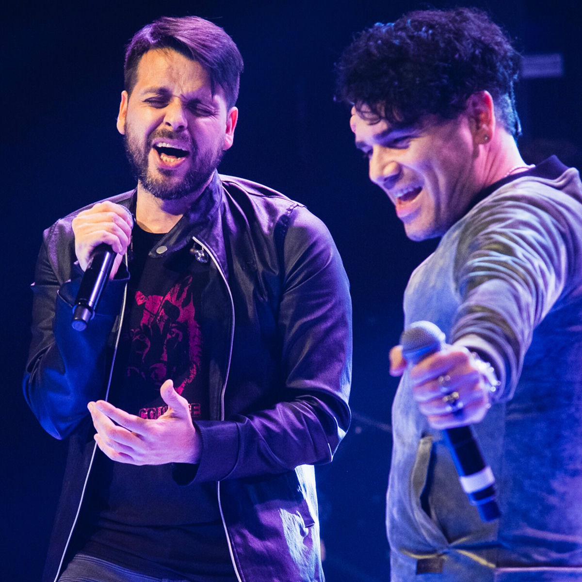 Album cover of Baile Con Amigos, Vol. 1: Falta Amor / Si Te Falta Alguien