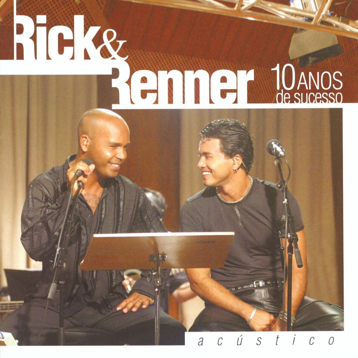 Album cover of Acústico - 10 Anos de Sucesso