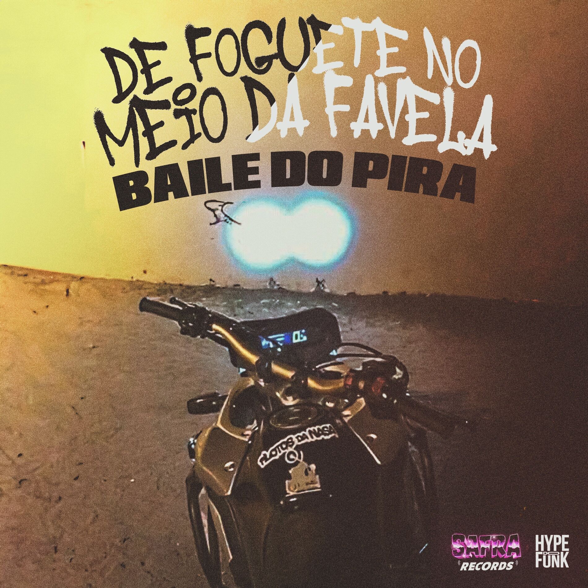 Album cover of DE FOGUETE NO MEIO DA FAVELA BAILE DO PIRA