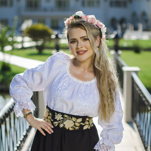 Din dragoste ne-am luat