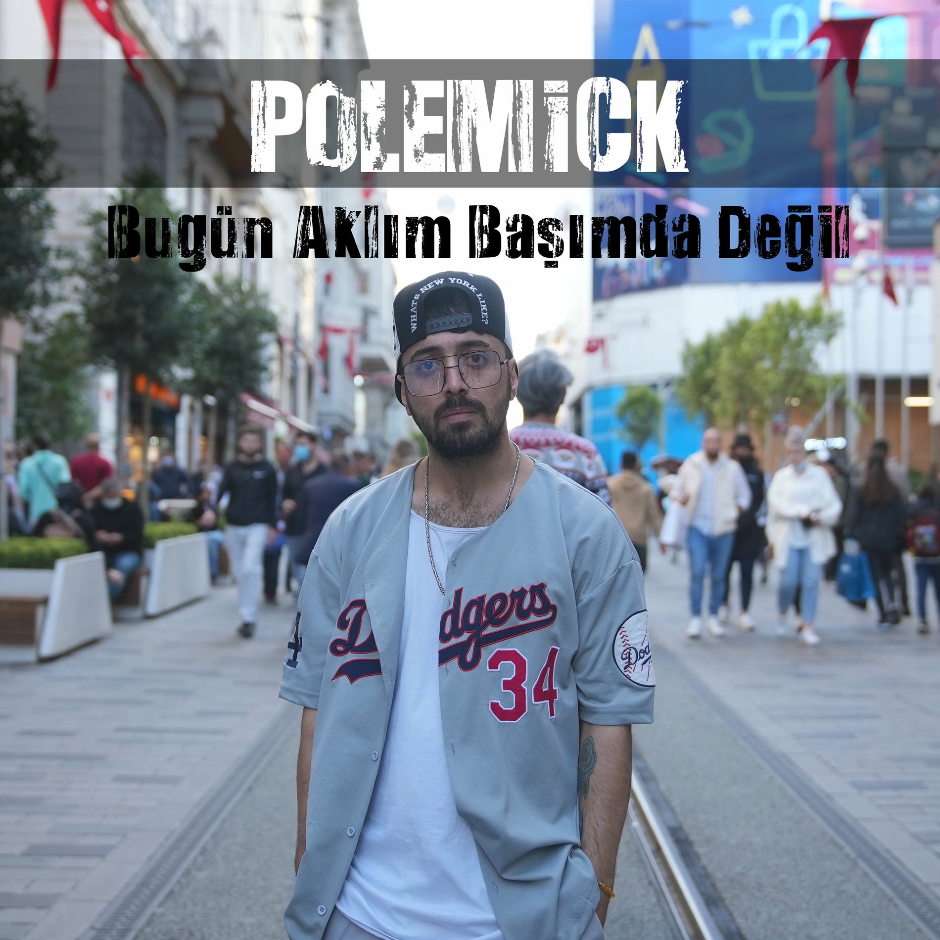 Album cover of Bugün Aklım Başımda Değil