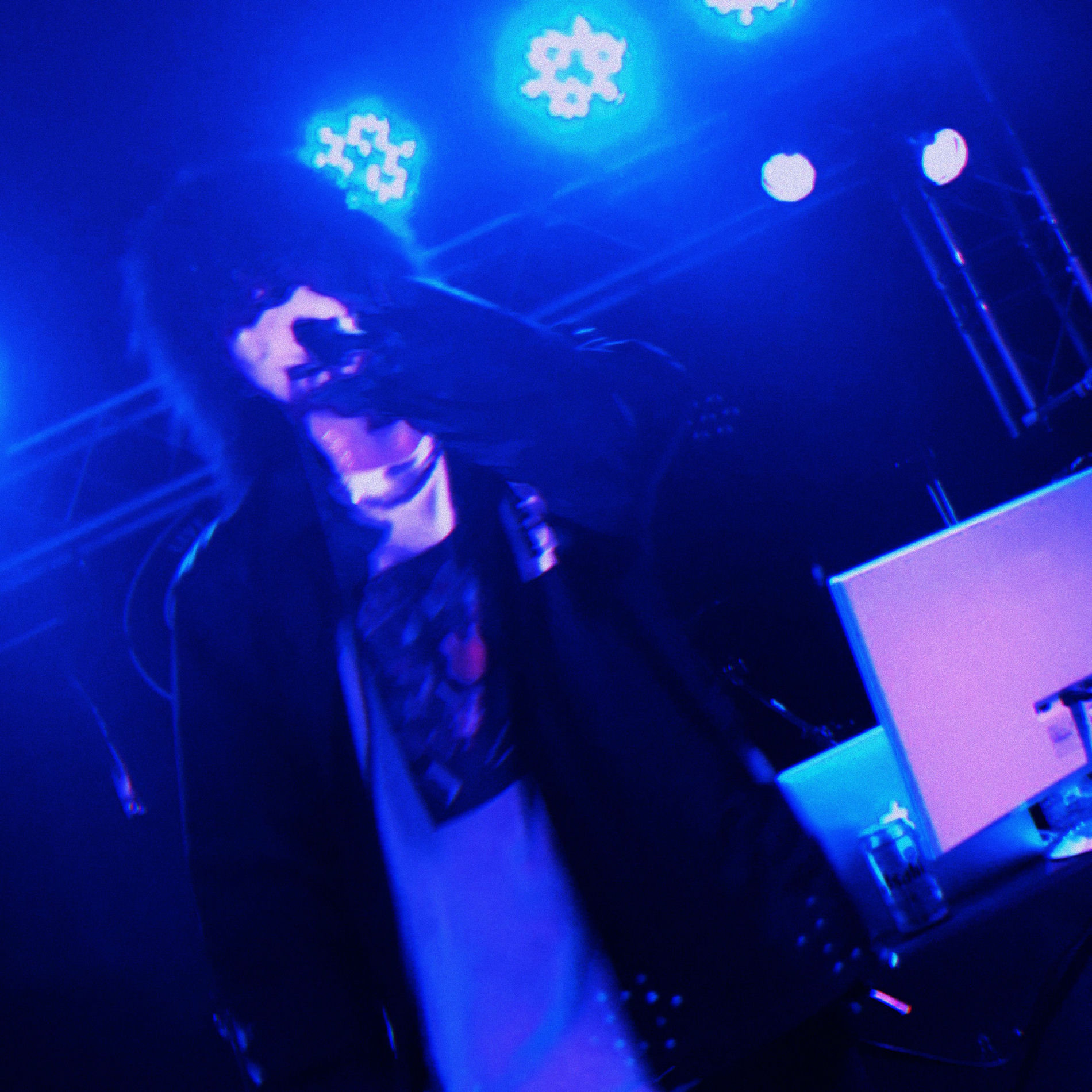 Album cover of SOS (feat. FLAME)