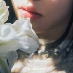 Cover of tripleS hatch! <Untitled>