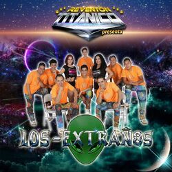 Cover of Reventón Titánico Presenta a los Extraños