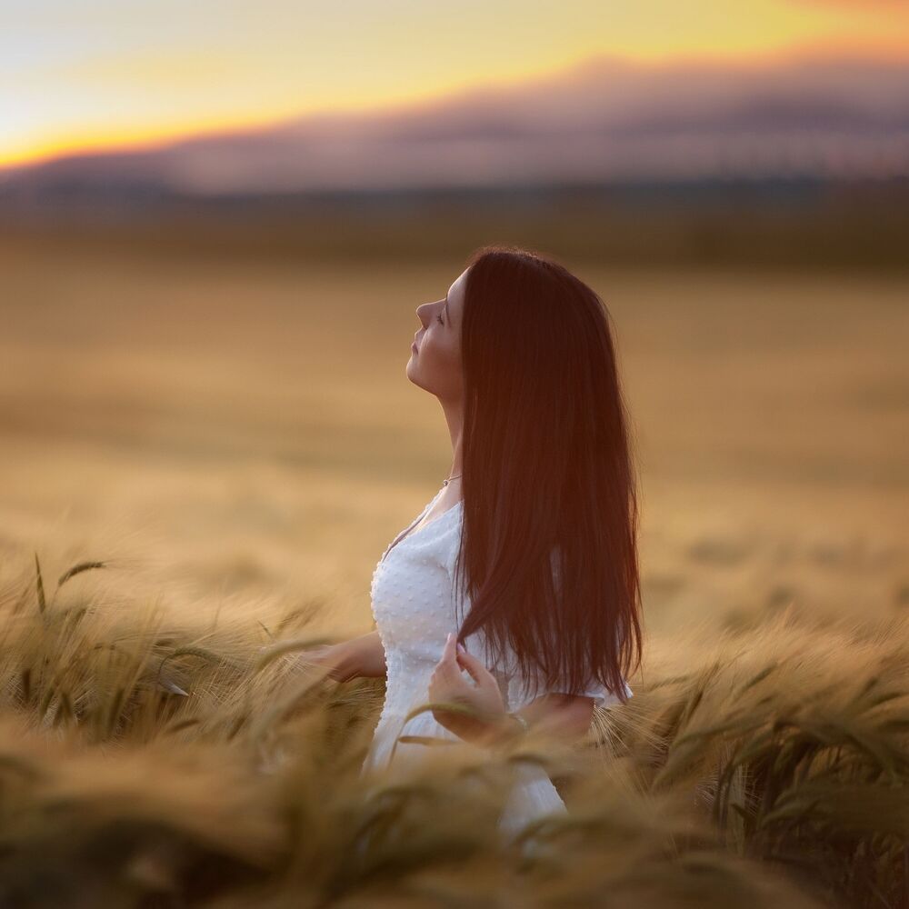 Picture of Jazz Piano Serenity: Unwinding and Relaxation Ambience