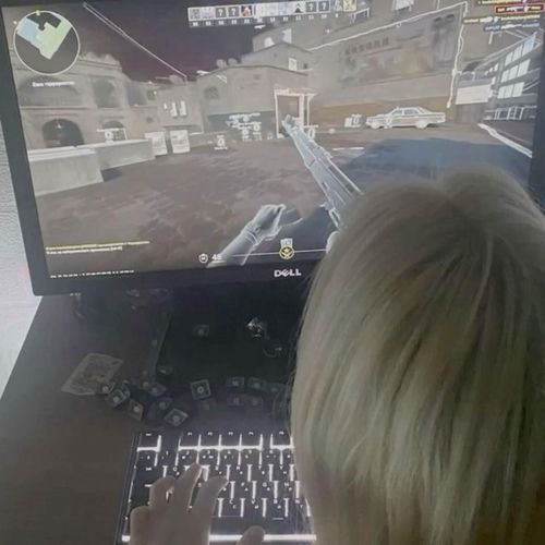 </3
