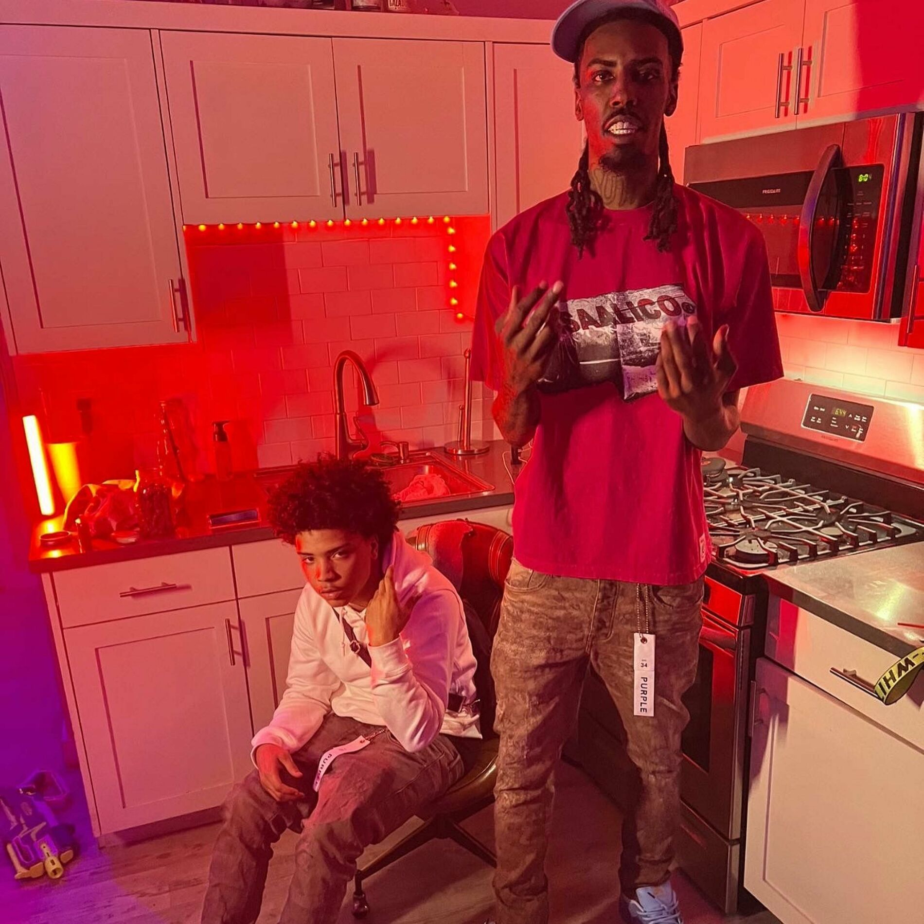 Album cover of DipShxt (feat. Lou Deezi)