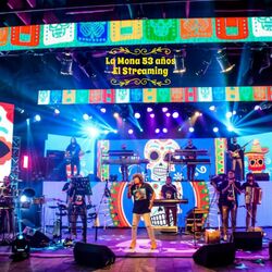 Cover of La Mona 53 años. El Streaming.