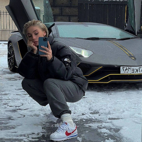 She Knows What She's Doing