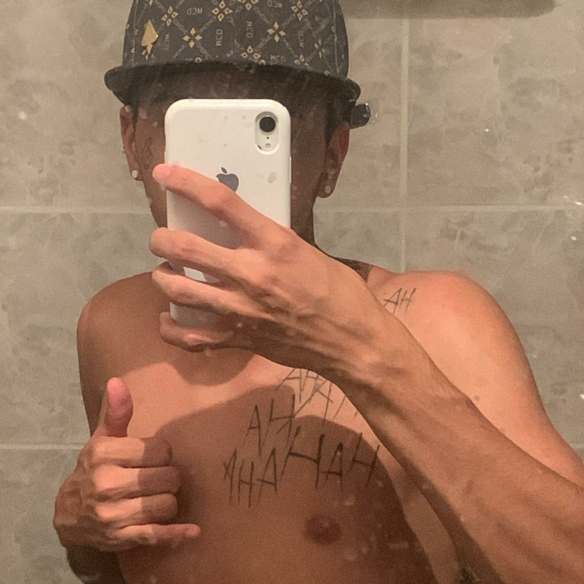Album cover of Fumaçando e Sarrando Na Tcheka (feat. Mc Vitin Da Igrejinha & MC Rafa 22)