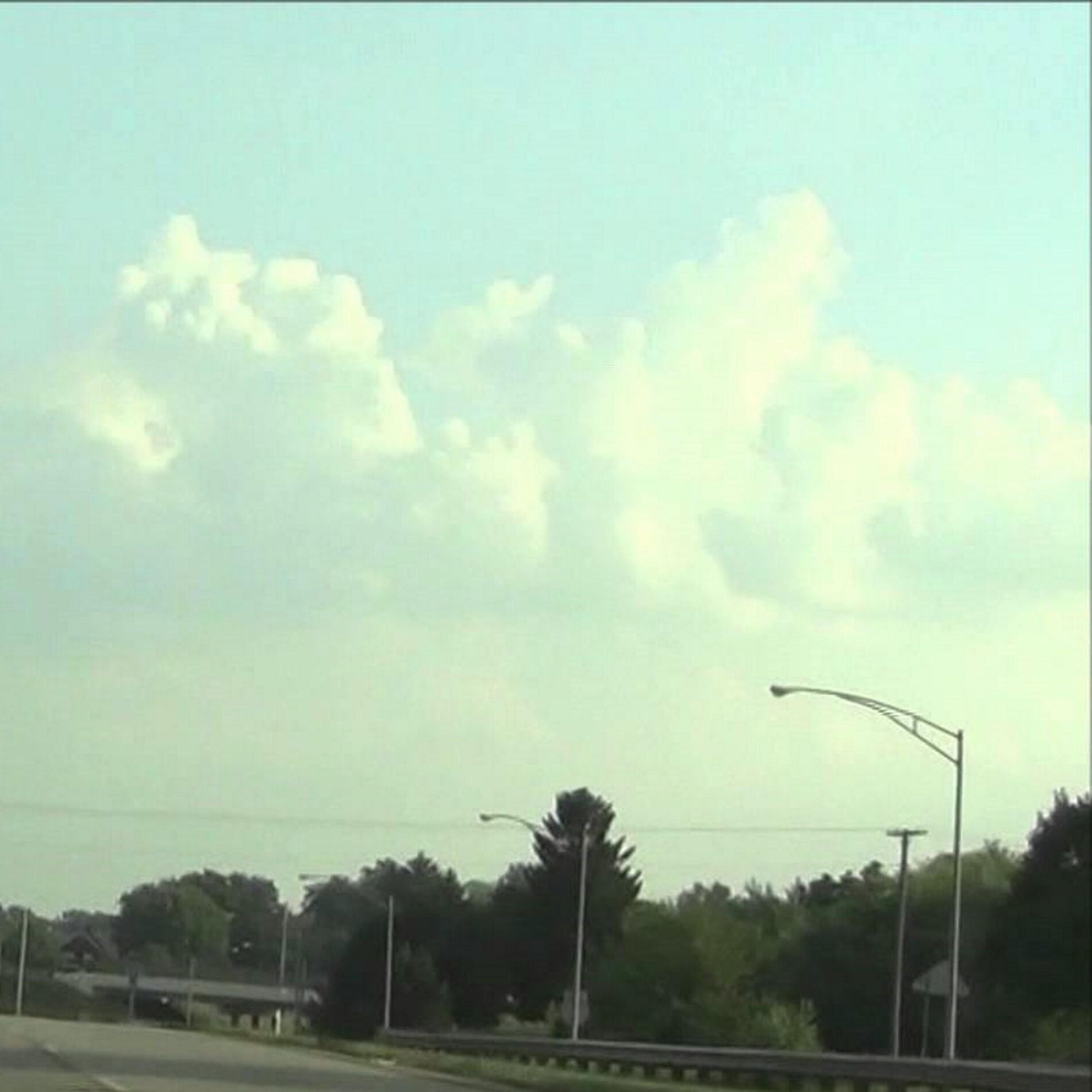Album cover of Cloudchaser (feat. Laamb)
