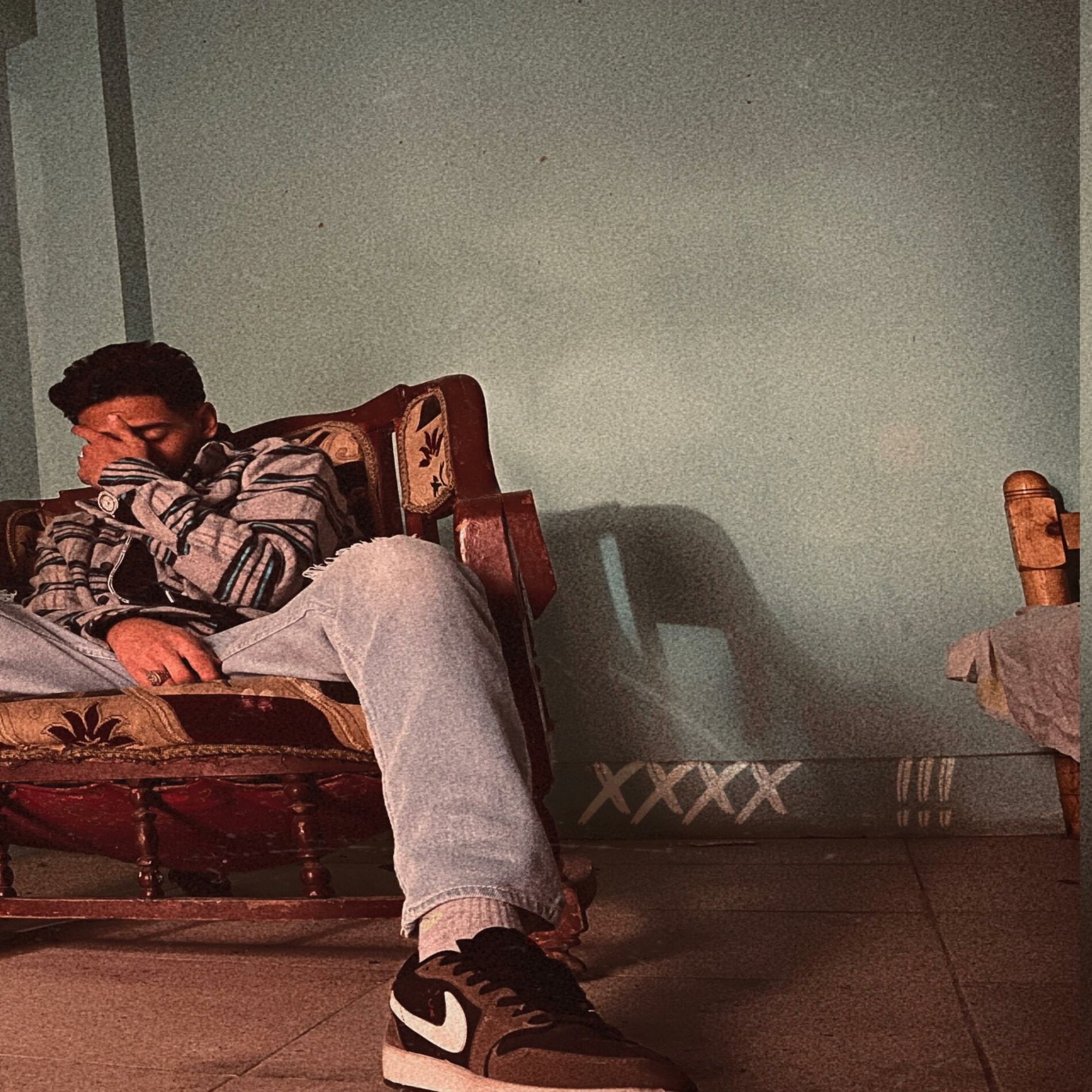 Album cover of مش معقوله