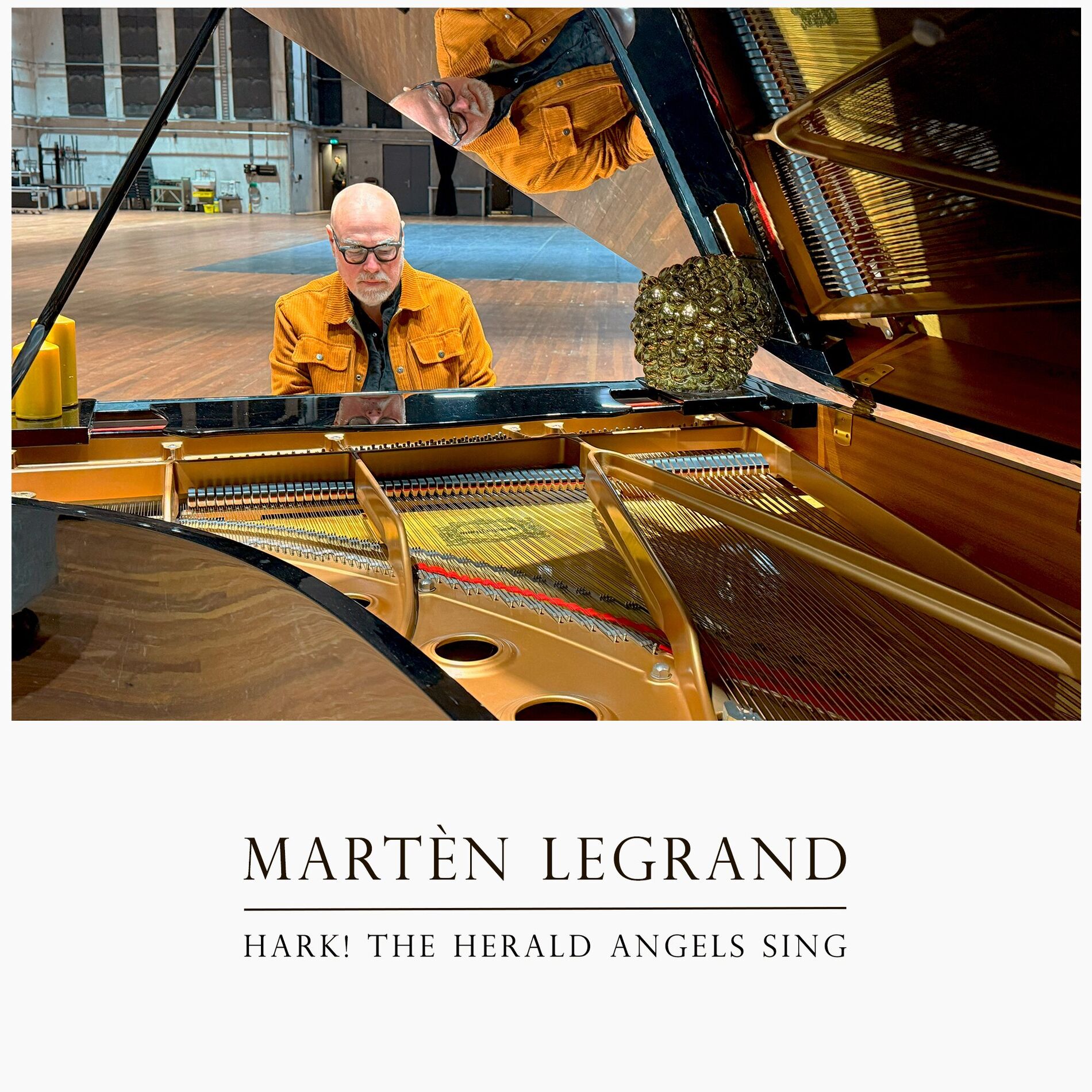 Album cover of Hark! The Herald Angels Sing