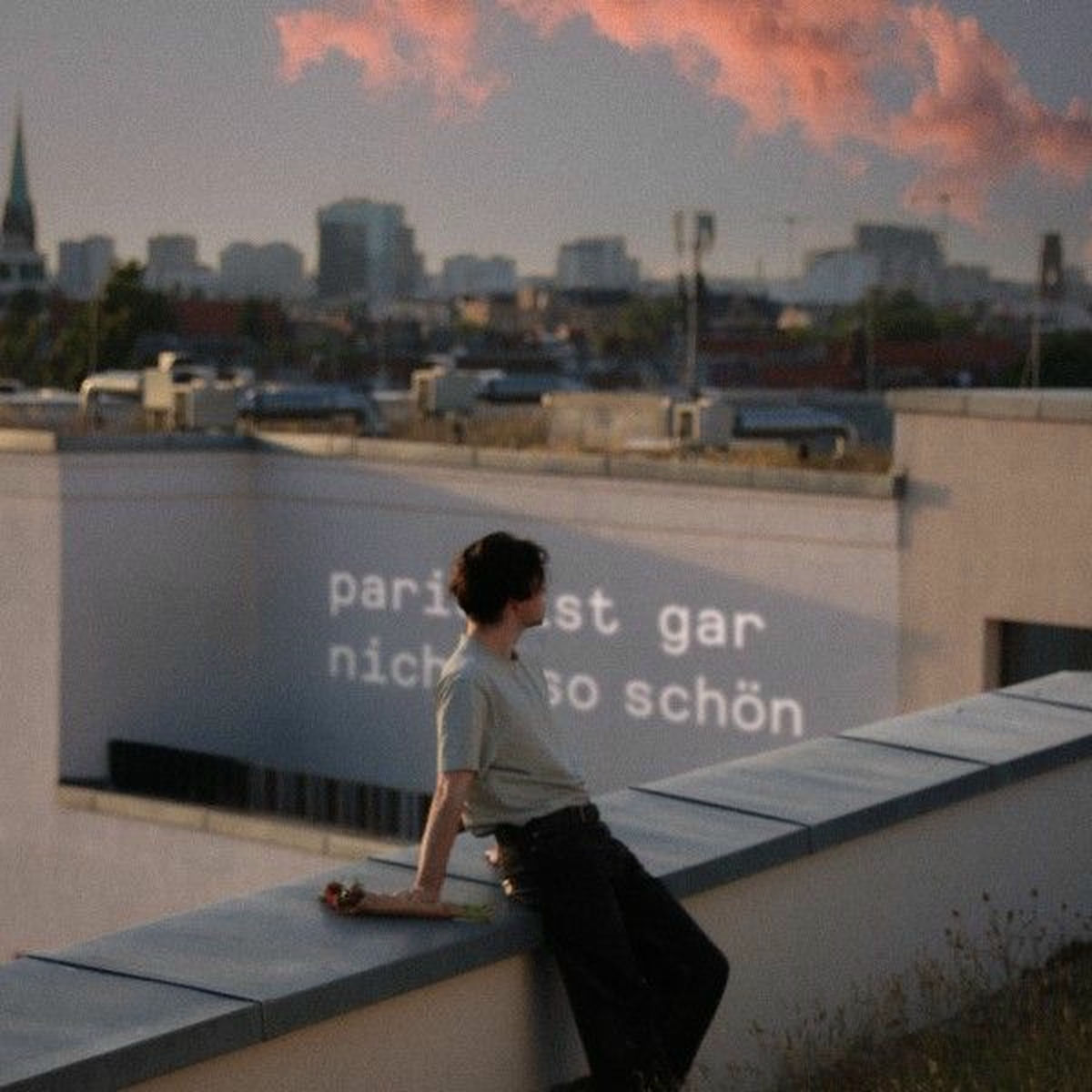 Album cover of paris ist gar nicht so schön