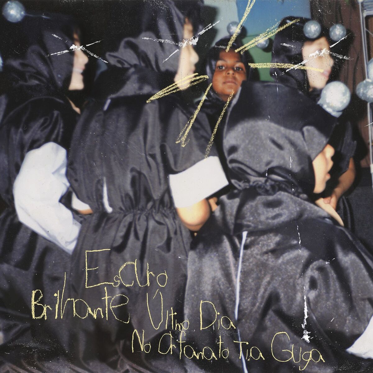 Album cover of Escuro Brilhante, Último Dia no Orfanato Tia Guga