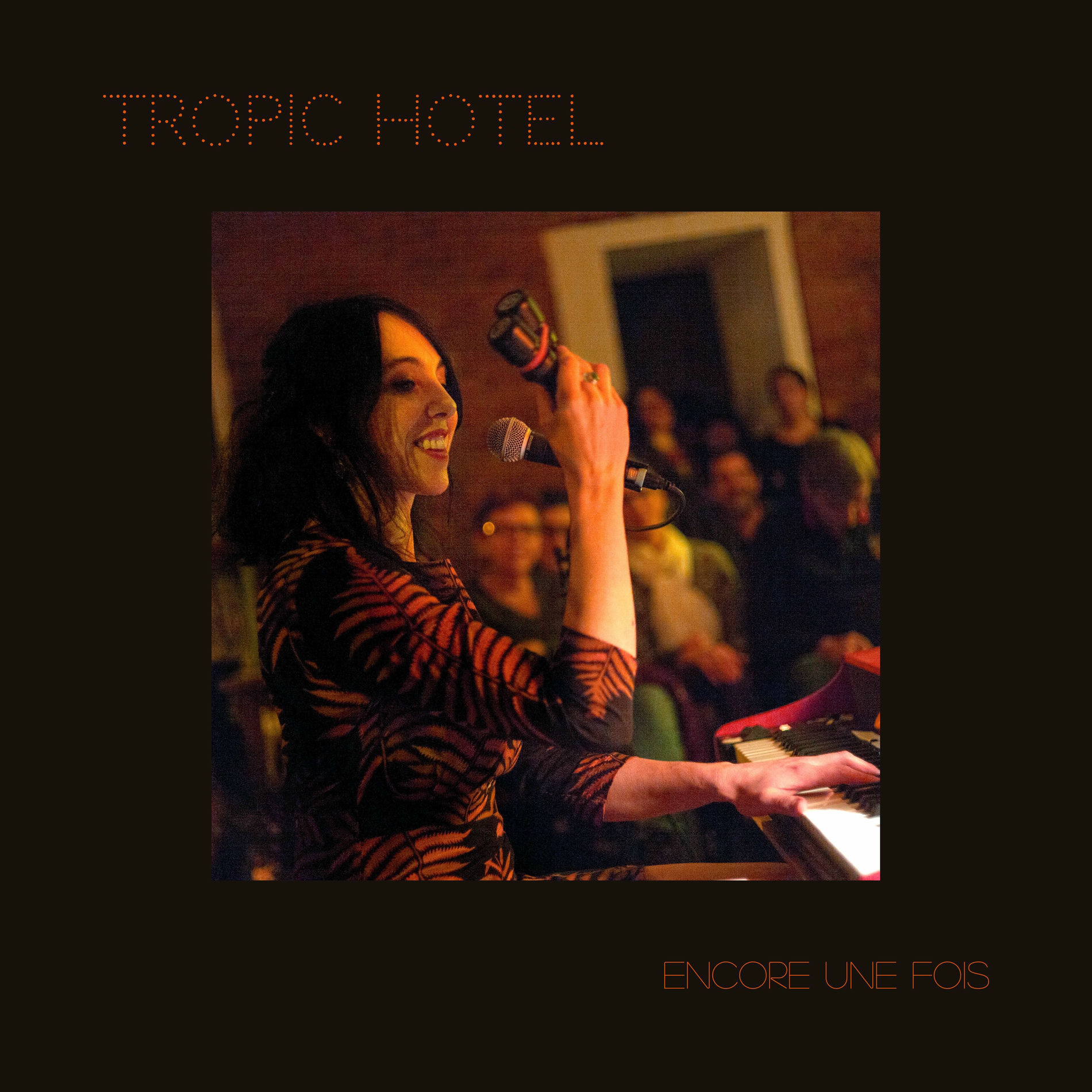 Album cover of Encore une fois