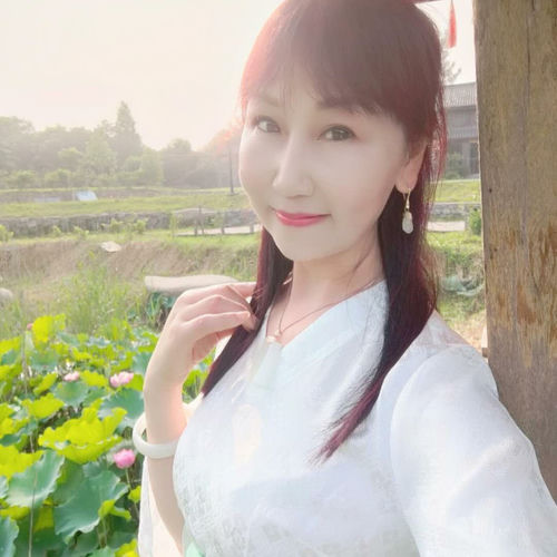 梦中的槐花女孩