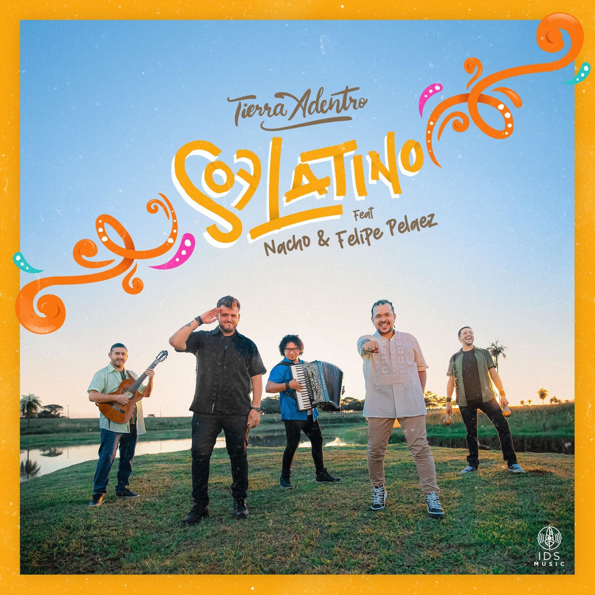 Album cover of Soy Latino (feat. Nacho, Felipe Peláez & Cruz)
