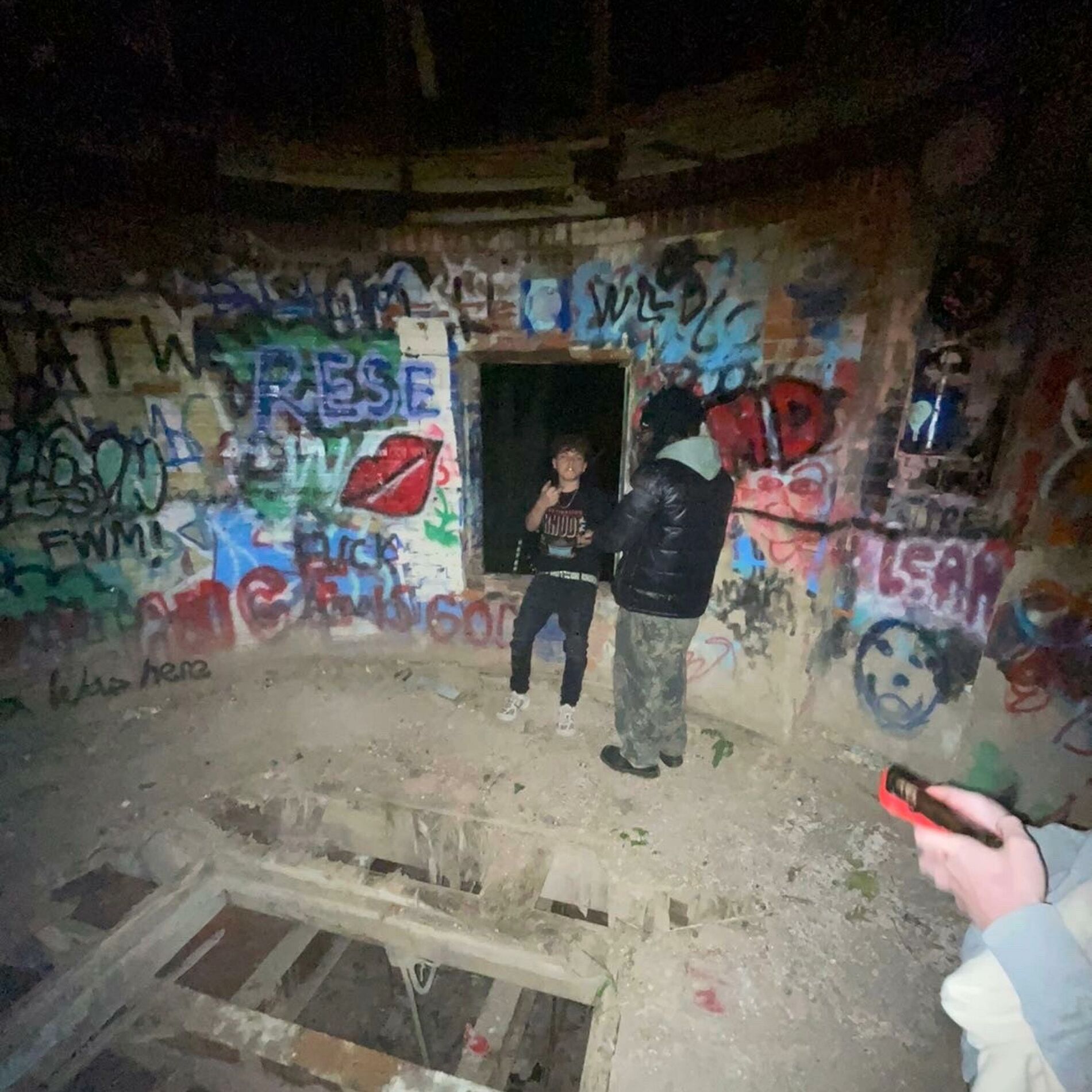 Album cover of Ashes (feat. Kam)