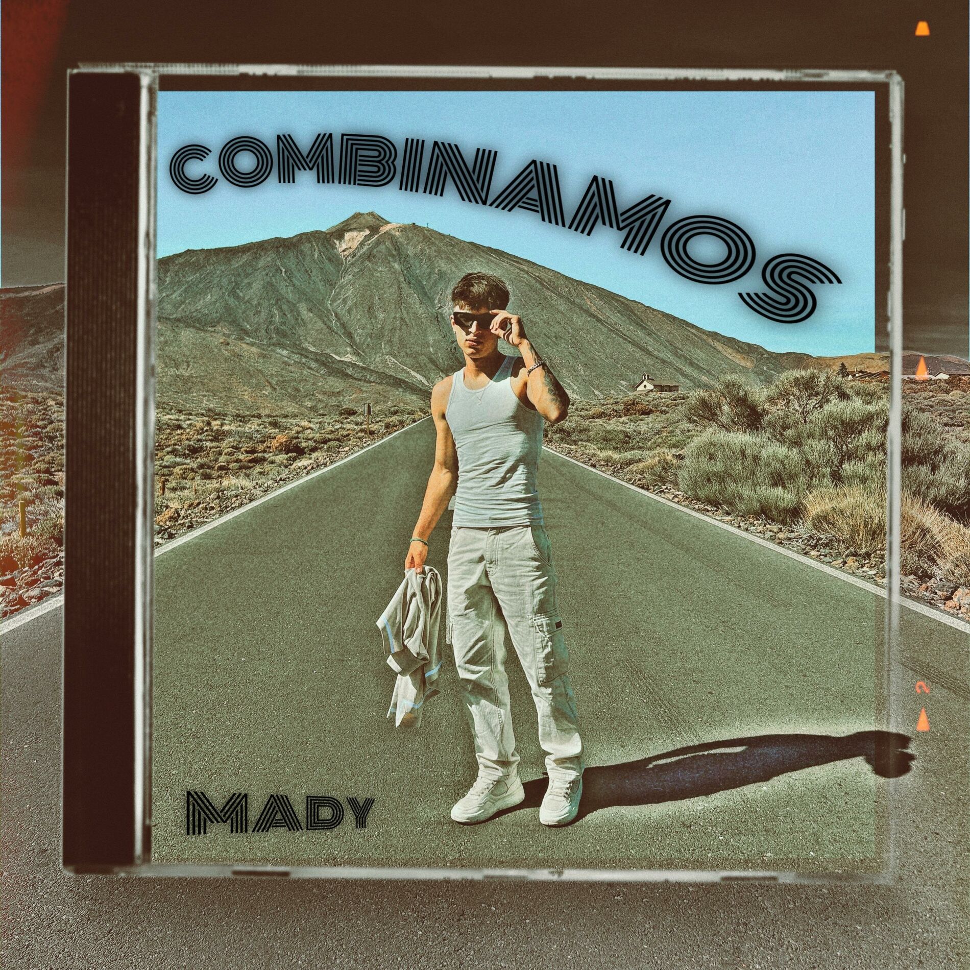 Album cover of COMBINAMOS