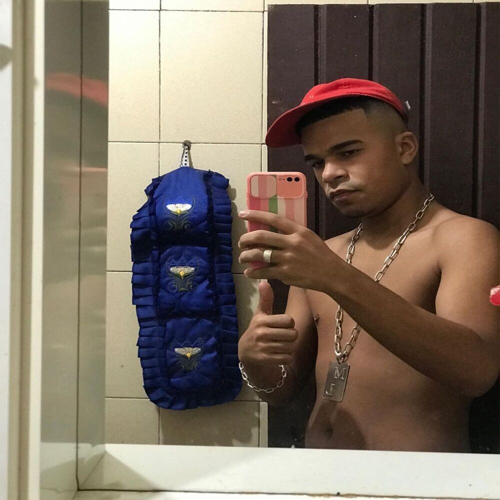 Picture of VAI SENTA SENTA NO AK, VAI JOGA JOGA NA GLOCK