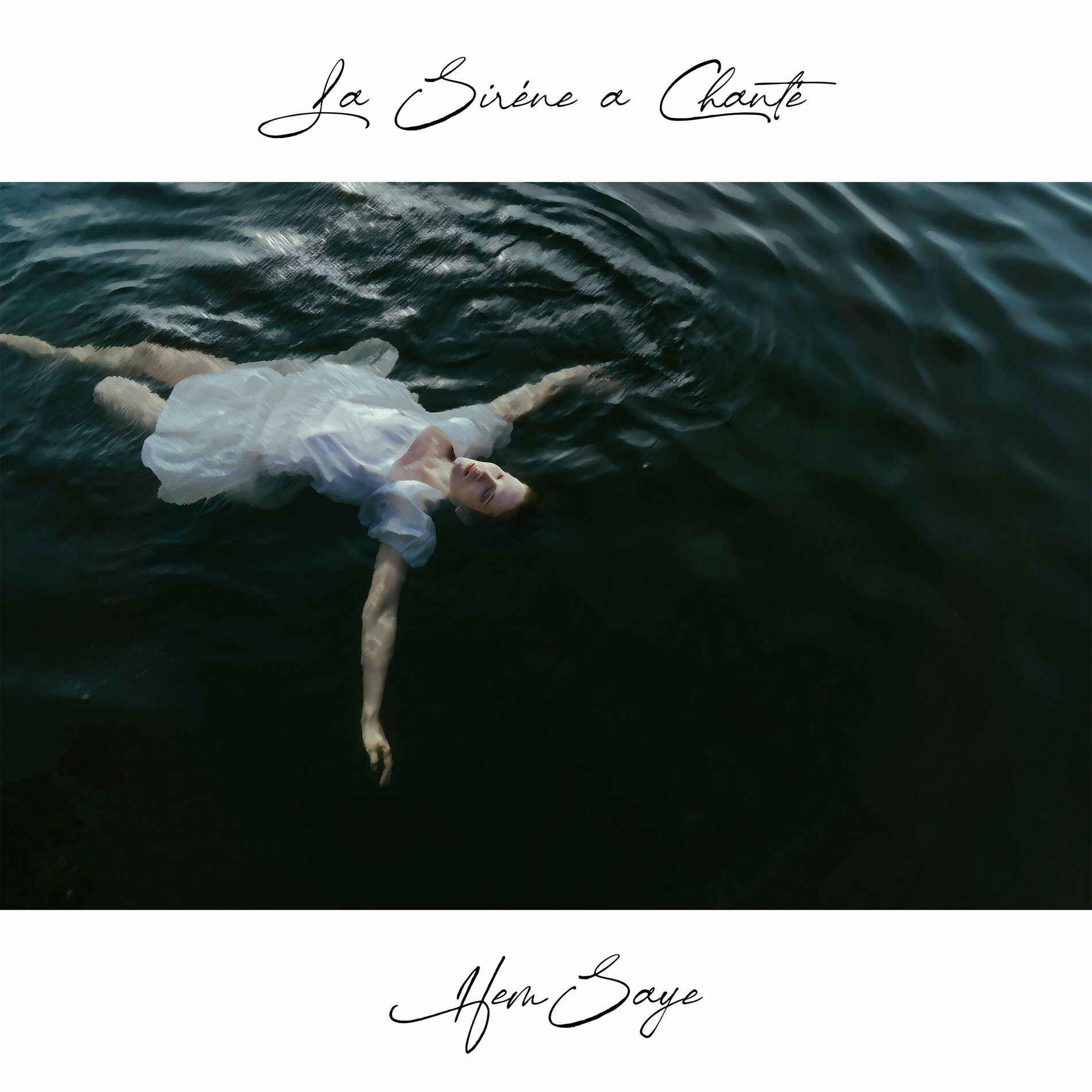 Album cover of La Siréne a Chanté