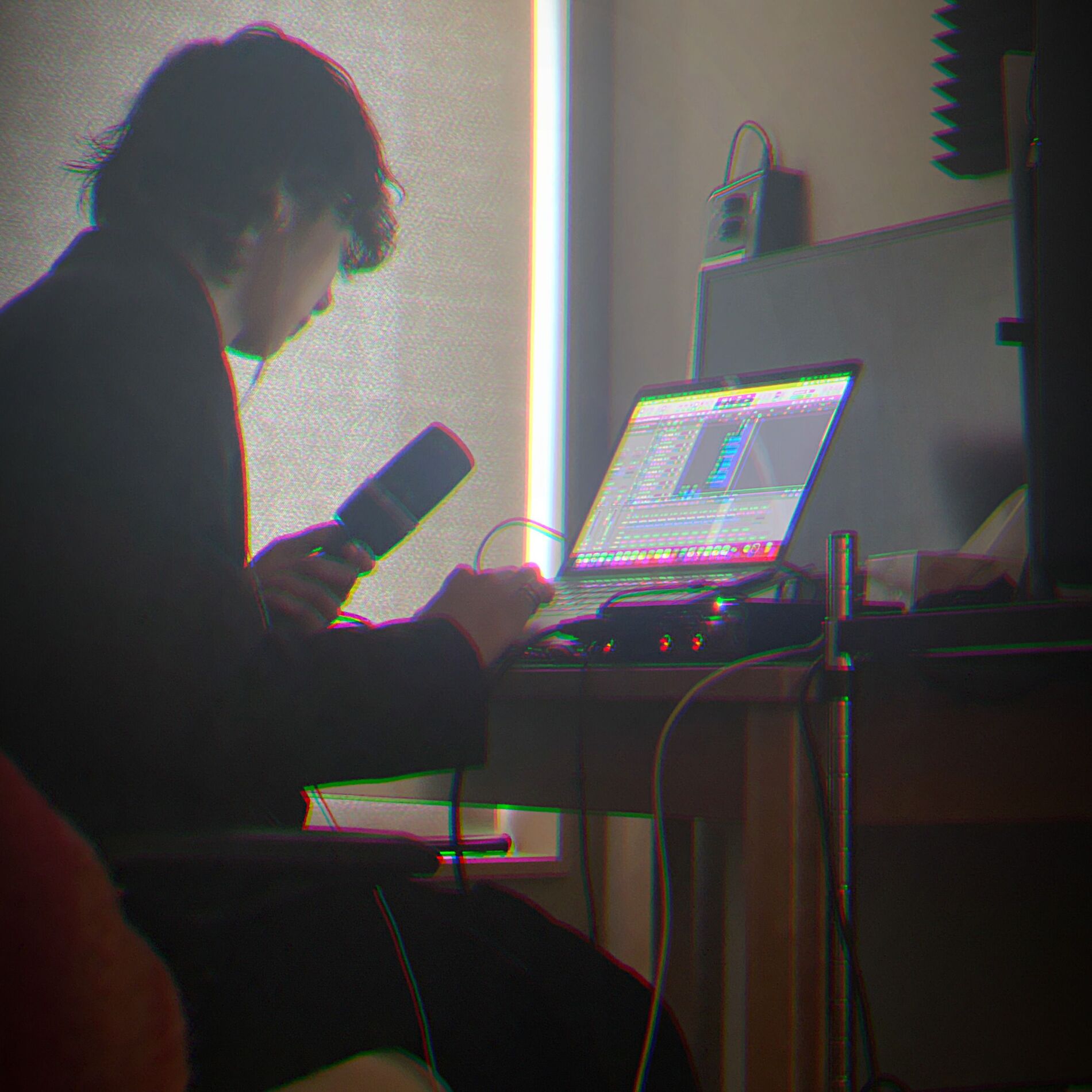 Album cover of Hourglass (feat. sisloh)