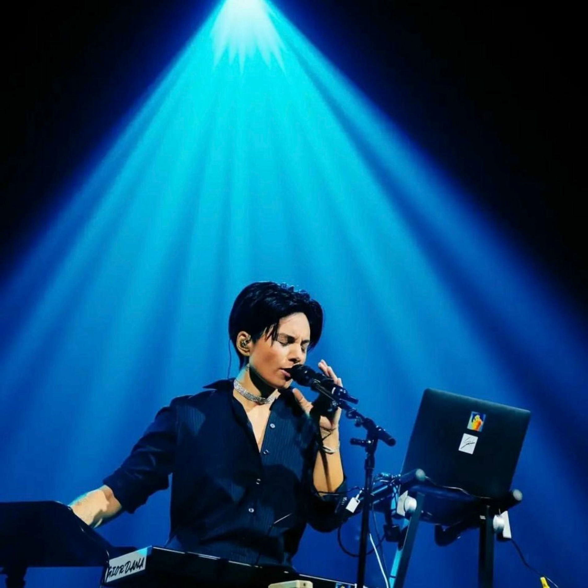 Album cover of Emmène-moi danser ce soir (Giordana's Version)