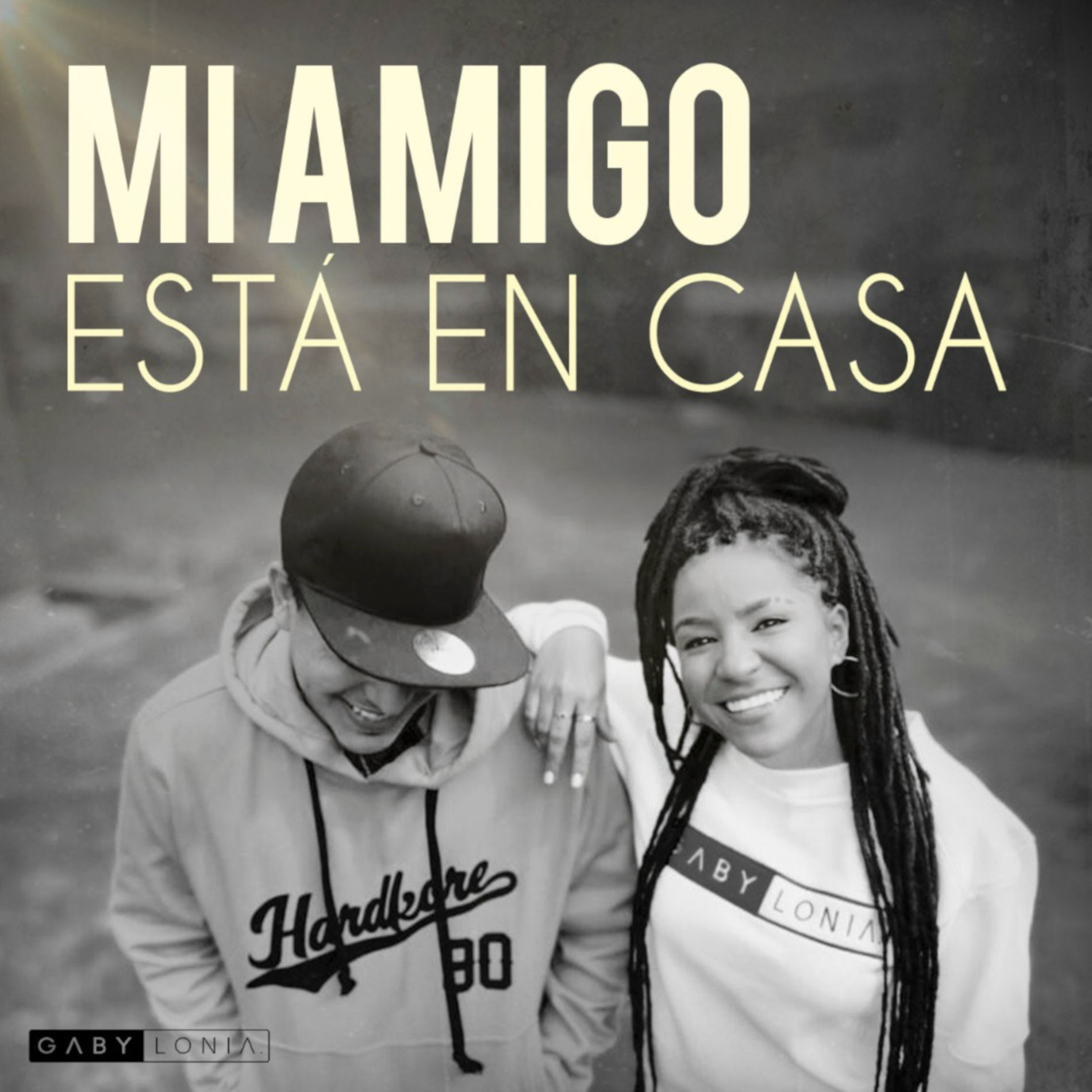 Album cover of Mi Amigo Está en Casa