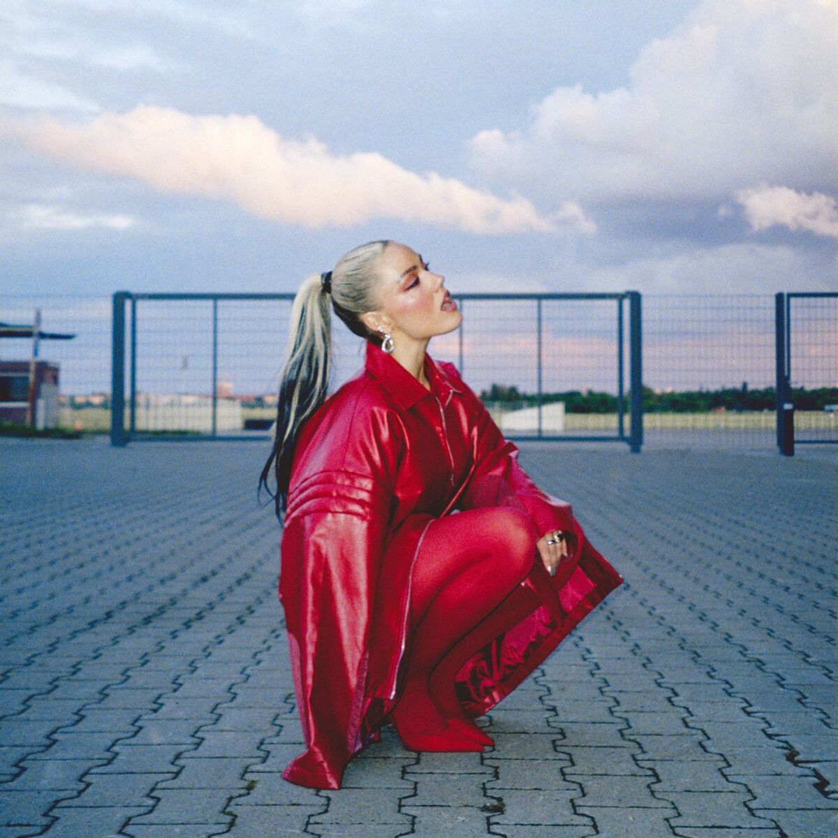Album cover of Kiss Me Better (Acoustic)