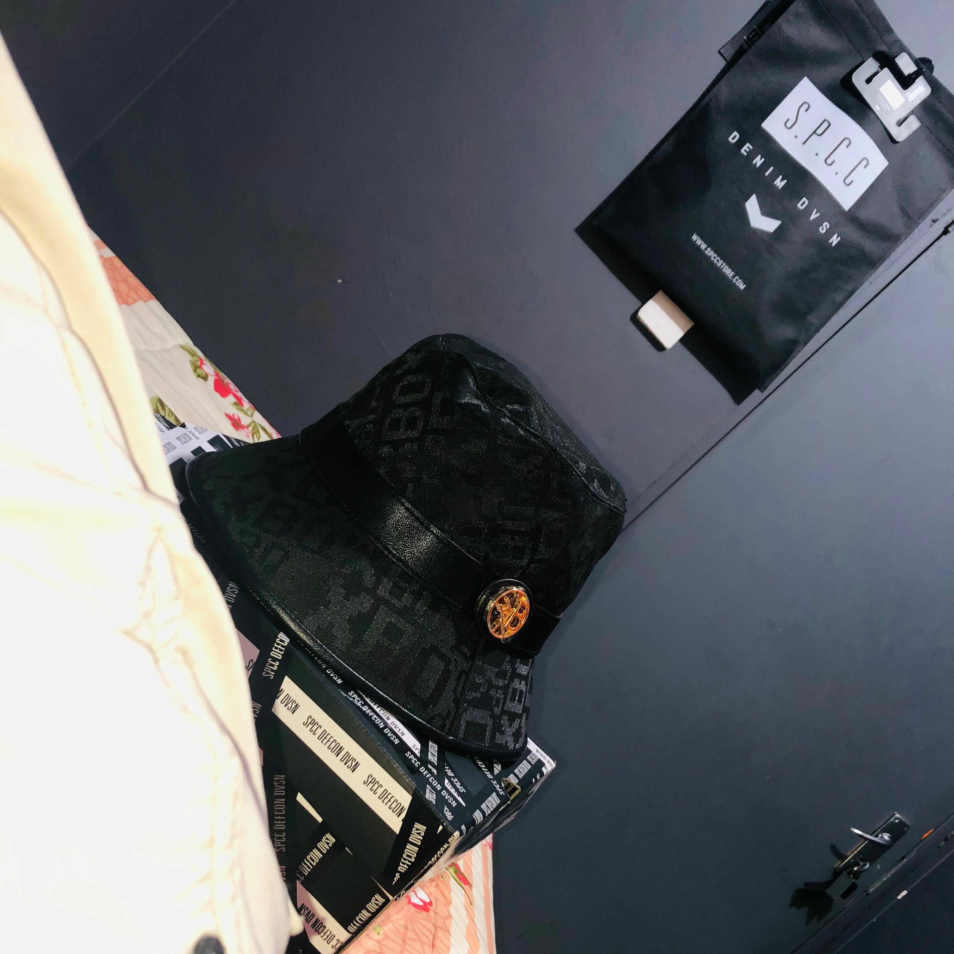 Album cover of Nthwela (feat. The king)