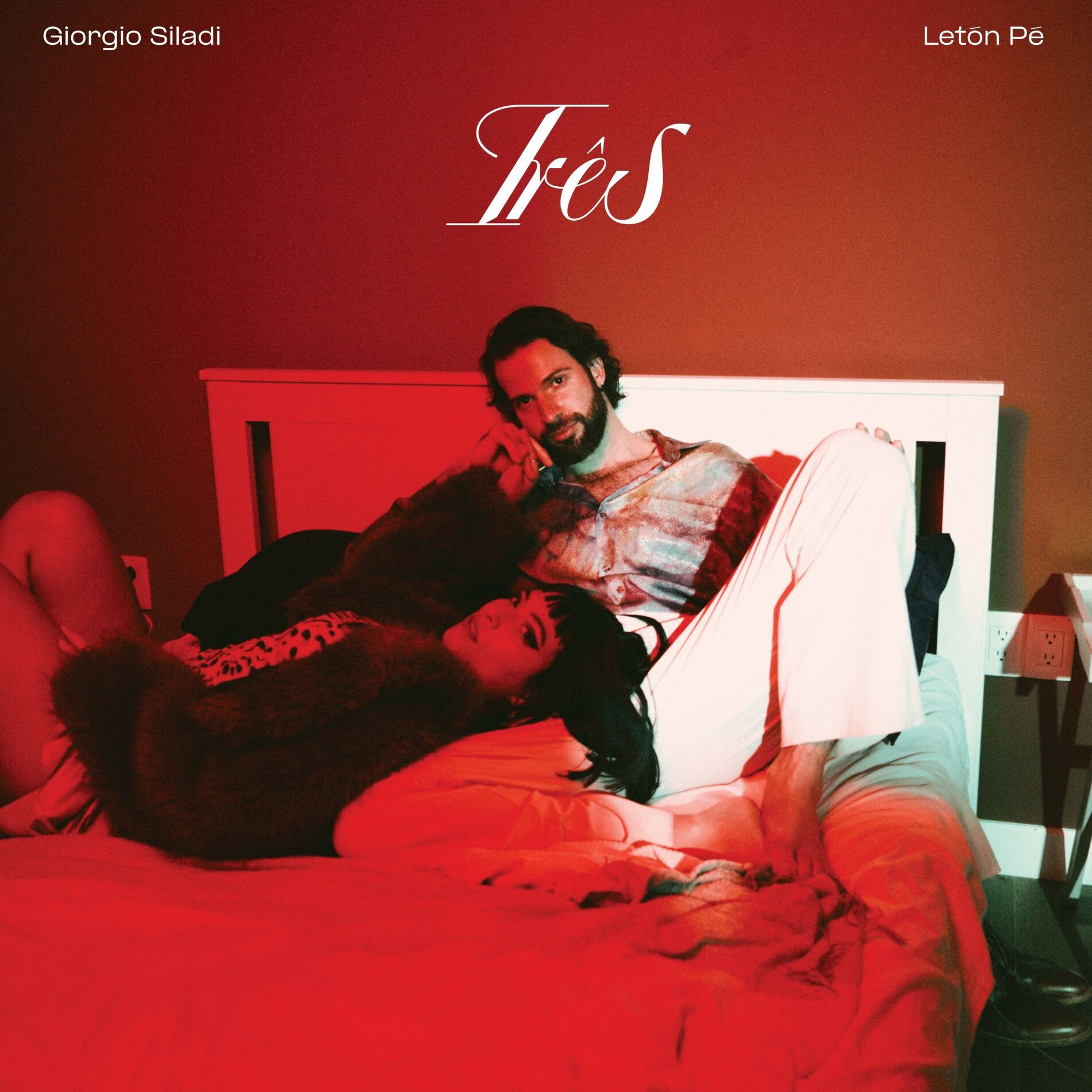 Album cover of TRÊS