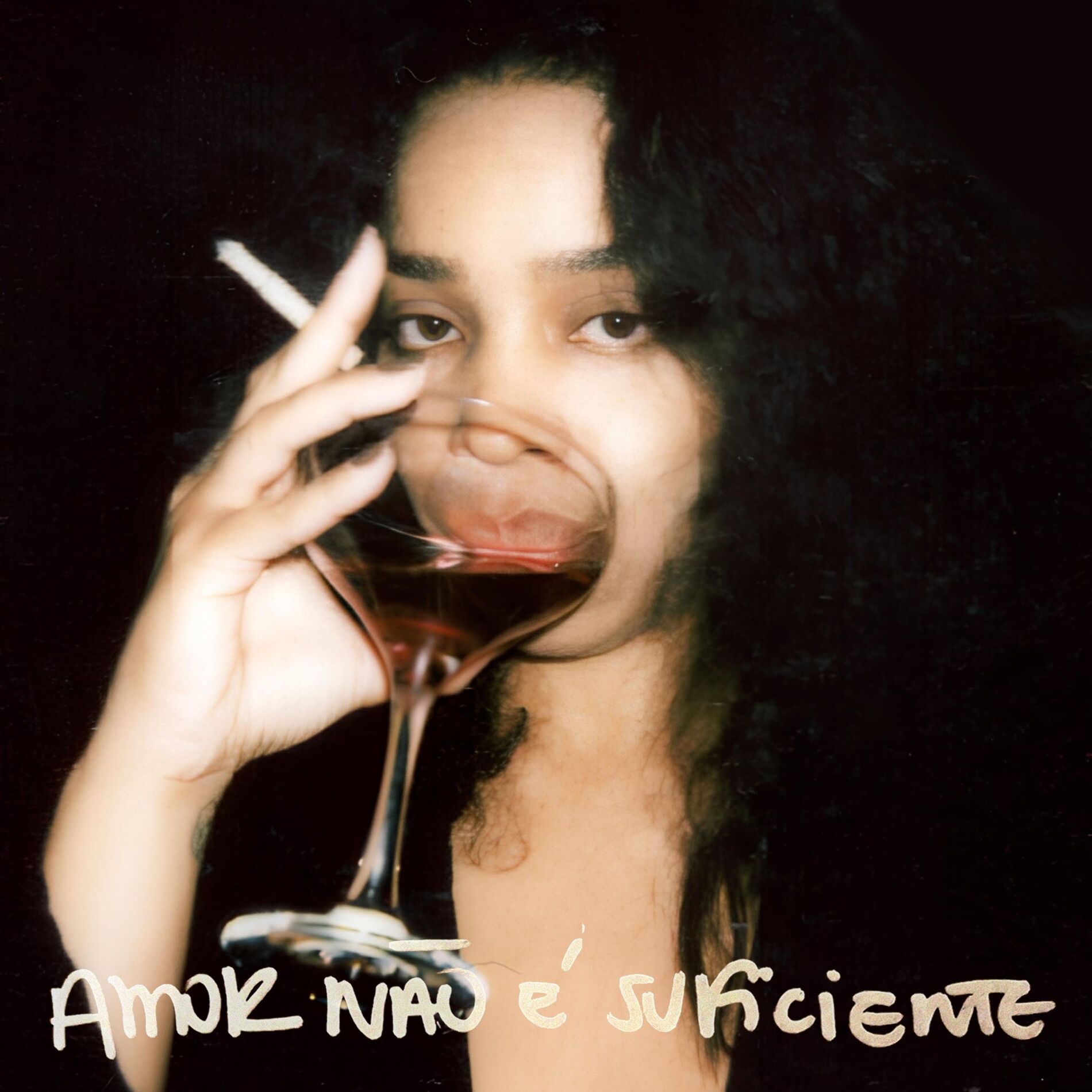 Album cover of amor não é suficiente